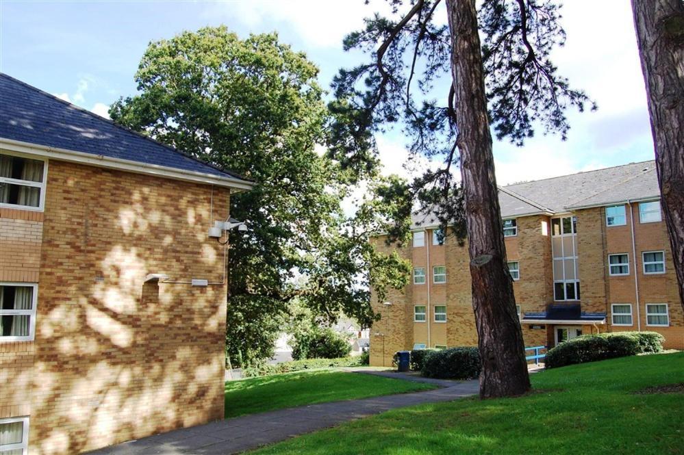 Plas Gwyn Halls, Cardiff Met University Exterior foto